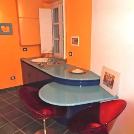 Rivierarent Colori Al Castello Finalborgo * Finale Ligure