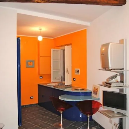 Rivierarent Colori Al Castello Finalborgo * Finale Ligure