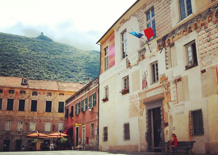 Rivierarent Colori Al Castello Finalborgo פינאלה ליגורה